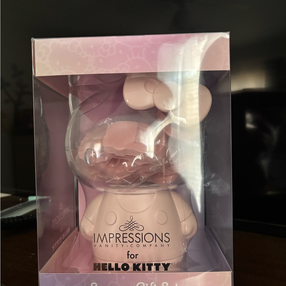 Hello Kitty Sponge Holder Gift Set - Picture 2 of 5